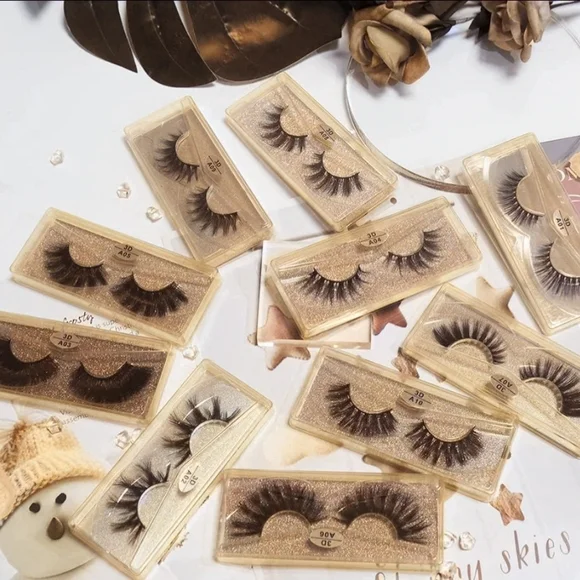 Eyelashes - Picture 5 of 11